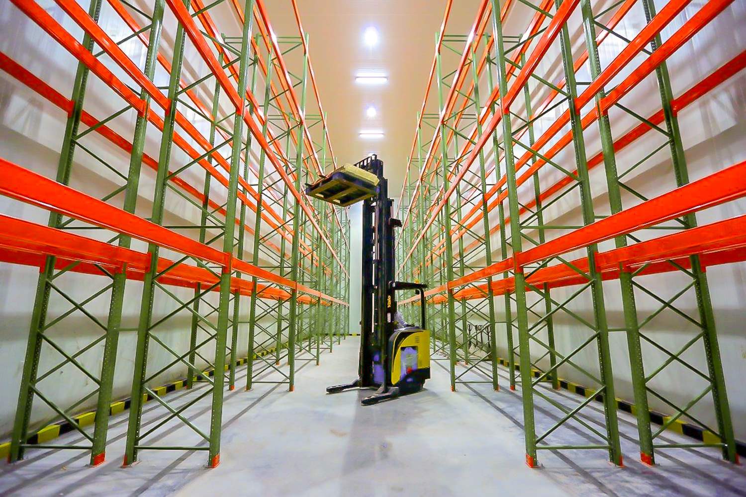 Hyphen-SCS-Very-Narrow-Ailse-Racking-System-1.jpg