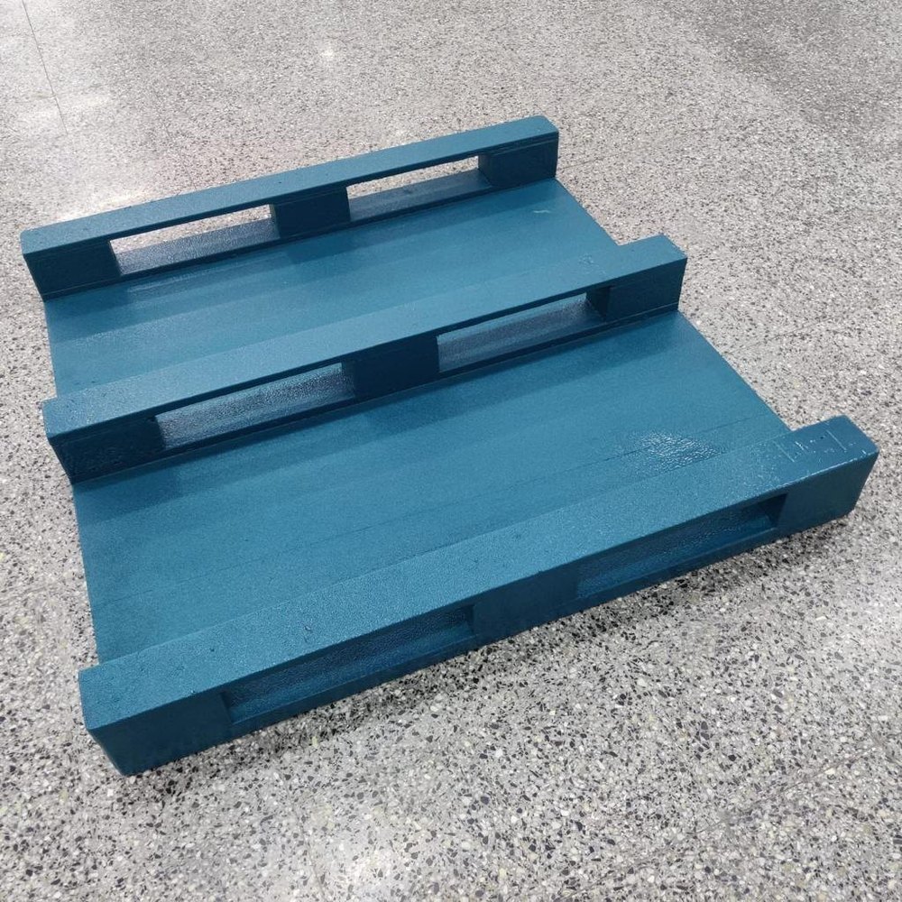 Hyphen-SCS-Roto-Molded-Plastic-Pallet.jpg
