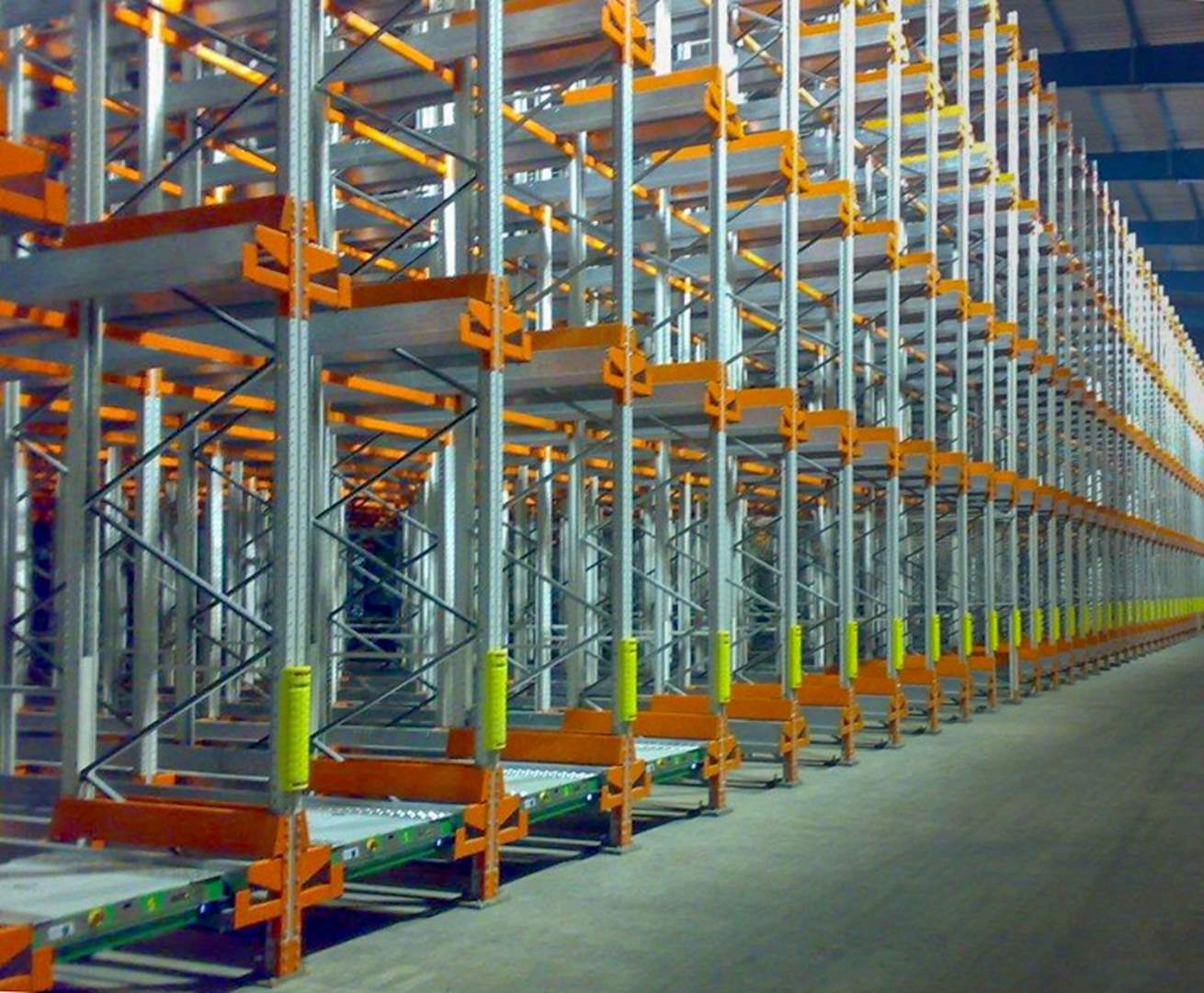 Hyphen-SCS-Gravity-Flow-Pallet-Storage-2-2.jpg