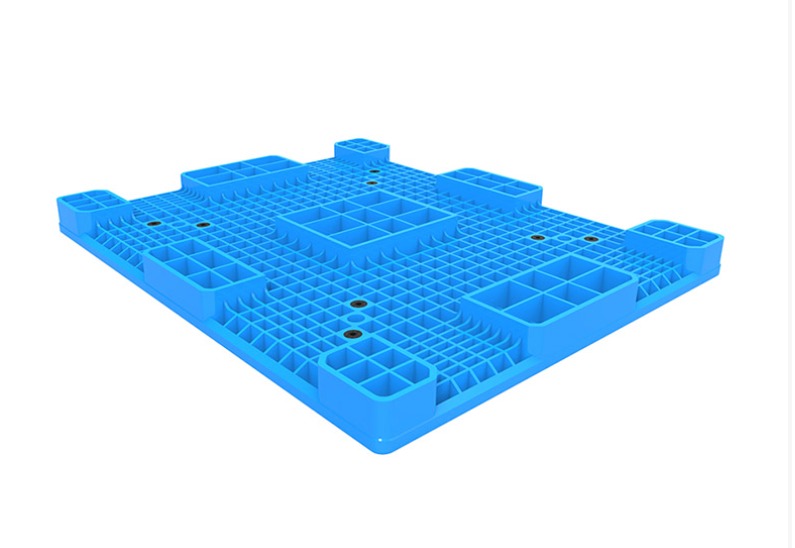 Hyphen-SCS-Injection-Moulded-Plastic-Pallets-2.jpeg