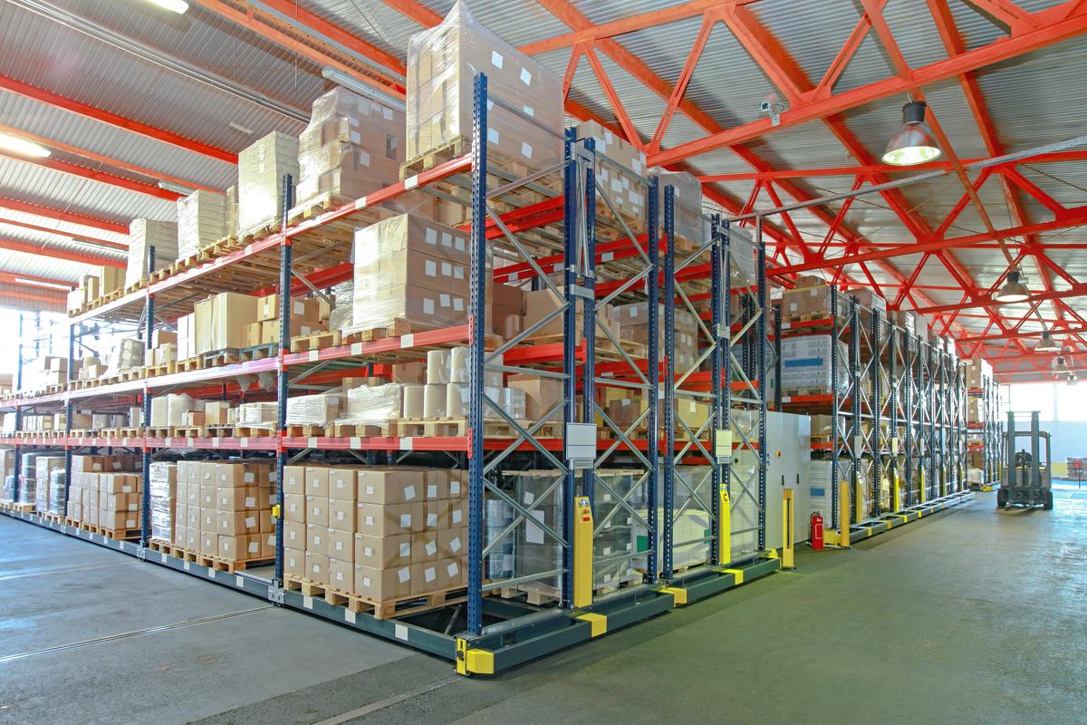 Hyphen-SCS-Heavy-Duty-Mobile-Racking-2.jpg